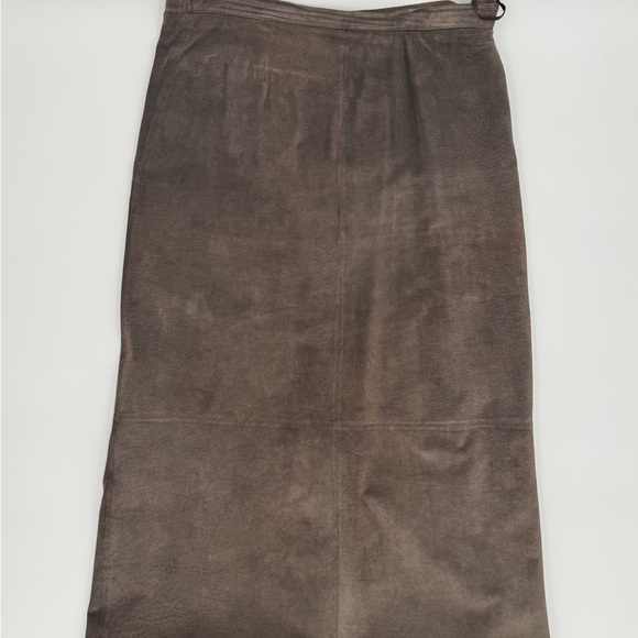Dresses & Skirts - Elegant Brown Suede Skirt